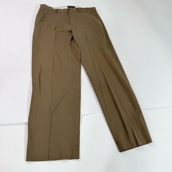 Eddie Bauer Pants Mens 35 x 32 Classic Fit Wrinkle Stain Resistant Brown Pleated - Picture 1 of 8